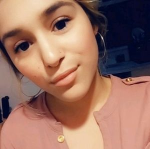 Meet your Posher, Jasmine